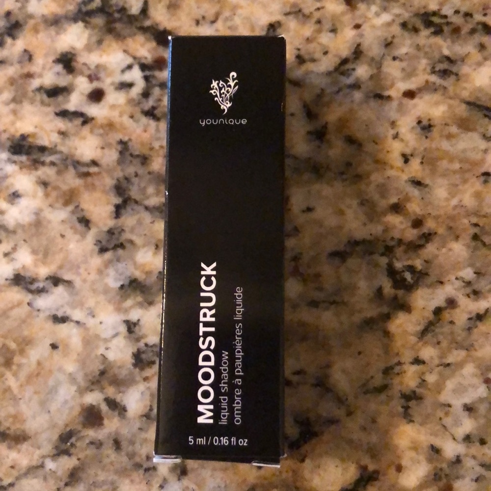 Moodstruck liquid Eyeshadow